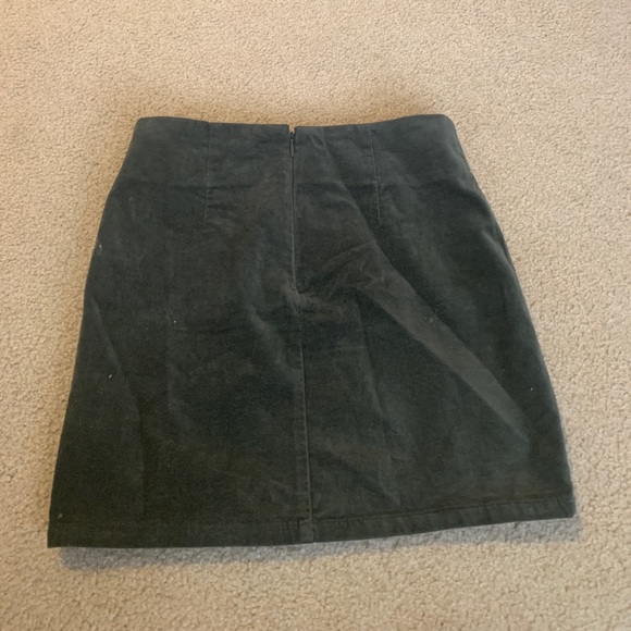 Skirt - Picture 2 of 3